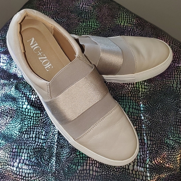 Comfortable NIC+ZOE Leather Slip On shoe